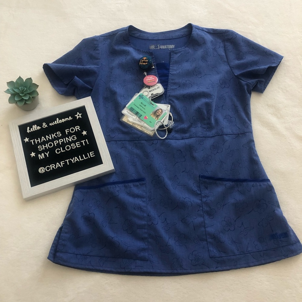 SALE || Grey’s Anatomy Scrub Top || XS
